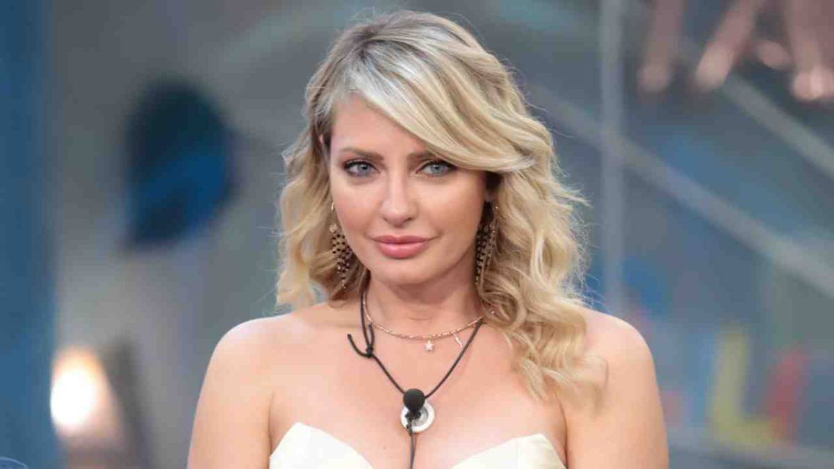 Manila Nazzaro: “Caterina Balivo? Non c’è mai stata empatia” article-post