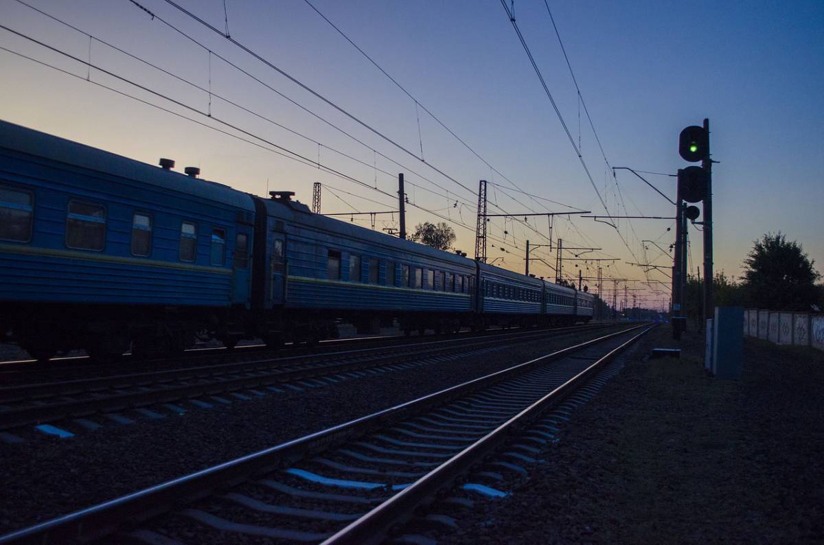 Muore 15 enne a Milano: travolto da un treno article-post