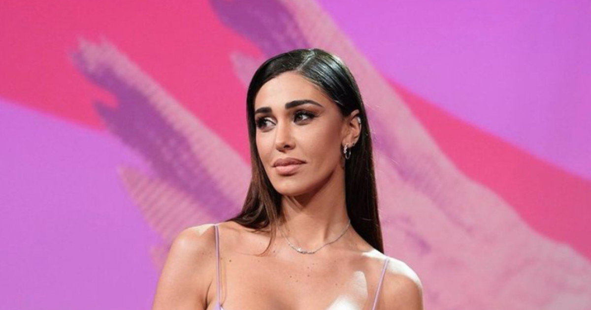 Belen Rodriguez: “L’autoerotismo? È una fi***a, lo dico sul serio!” article-post