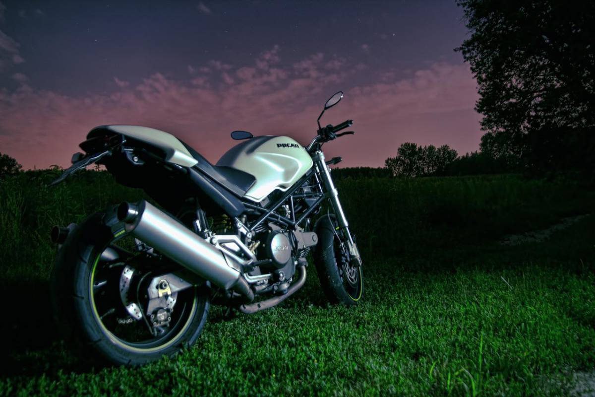 Tragedia a Lo Spino: motociclista muore sotto occhi del pubblico article-post