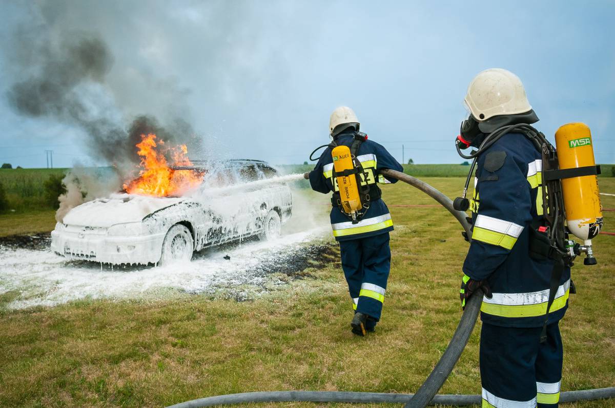 16enne muore con la fidanzata: aveva preso di nascosto l’auto del padre article-post