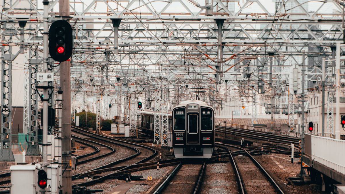 Investito da un treno. 21 enne in gravi condizioni a Roma article-post