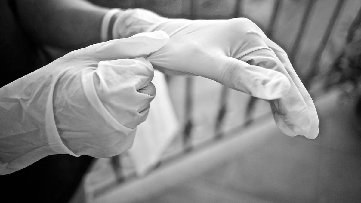 Dottoressa No-Vax radiata dall’Ordine dei Medici: risponde “Me ne fotto” article-post