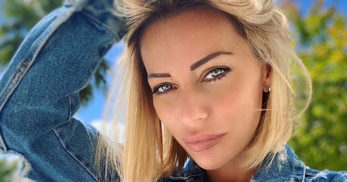 Karina Cascella deride Elisabetta Gregoraci: “Non poteva evitare di dire una roba del genere?” article-post