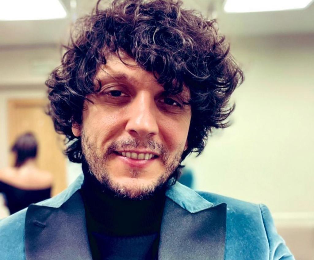 Ermal Meta sospende il tour: problemi di salute. Come sta oggi article-post