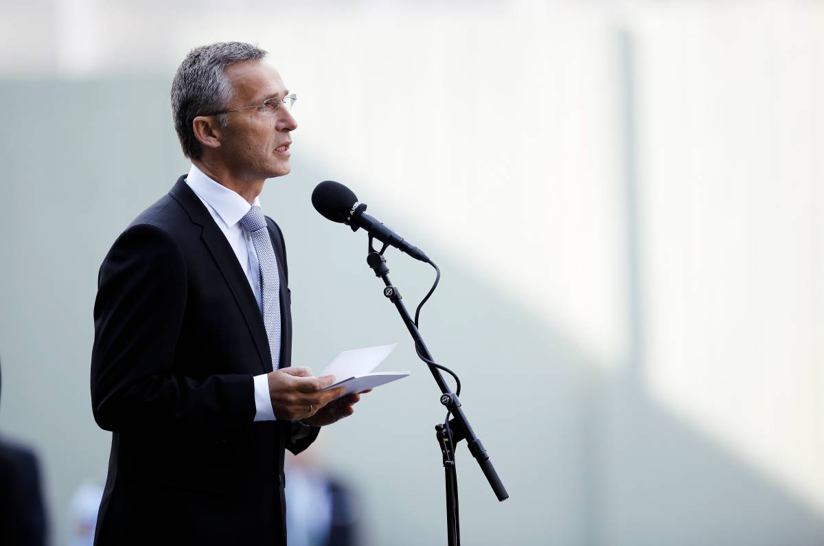 Stoltenberg: Missile caduto in Polonia non era russo, ma la colpa dell’incidente è comunque di Mosca article-post