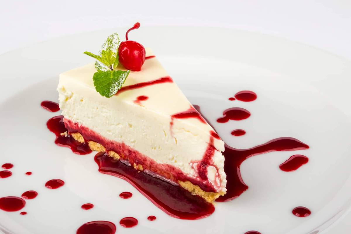 Torta gelato all’amarena, ananas o pesche: scopri la ricetta base facilissima di Benedetta Rossi article-post