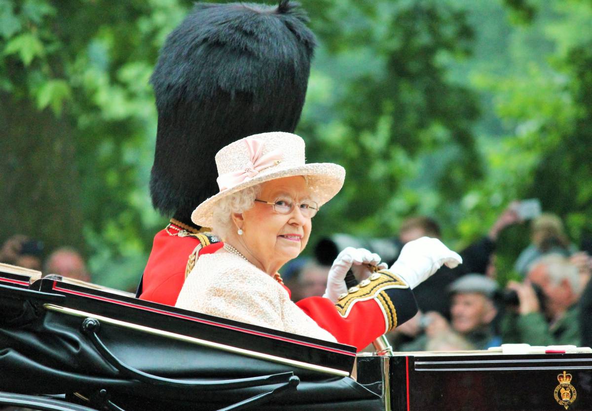 ” Great Sadness” il Principe Carlo annuncia la dipartita della Regina Elisabetta II article-post