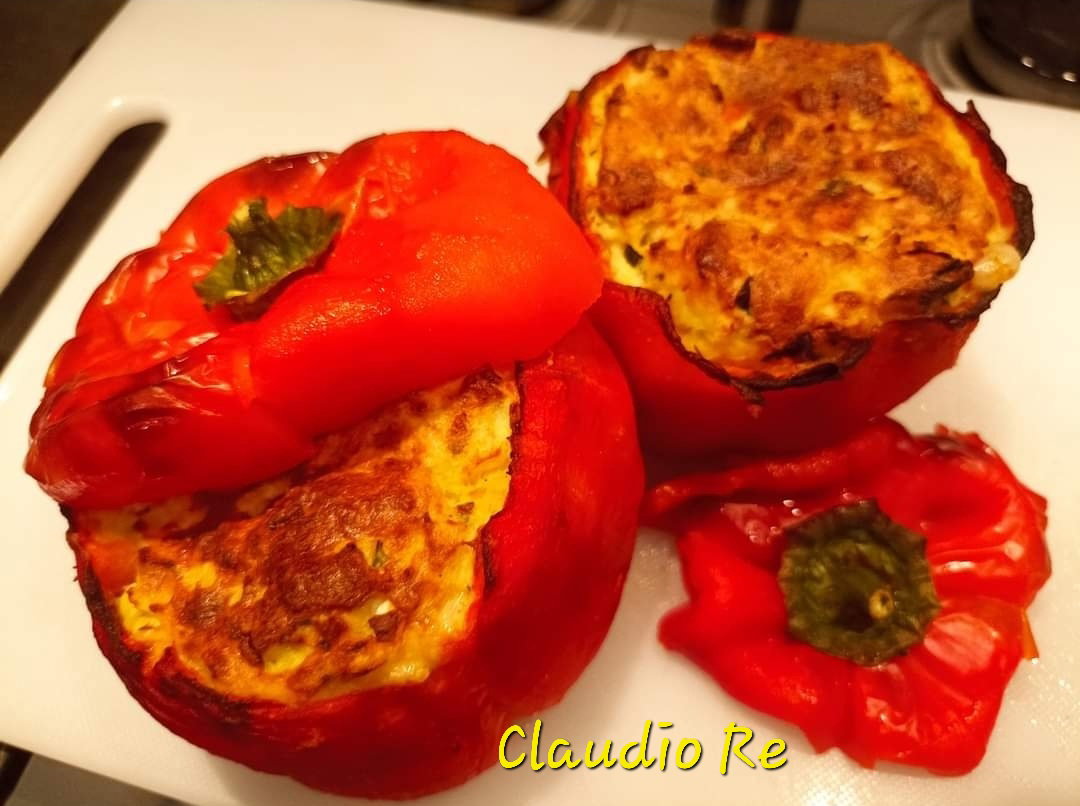 Peperoni ripieni di formaggio in friggitrice ad aria, la ricetta vegetariana article-post