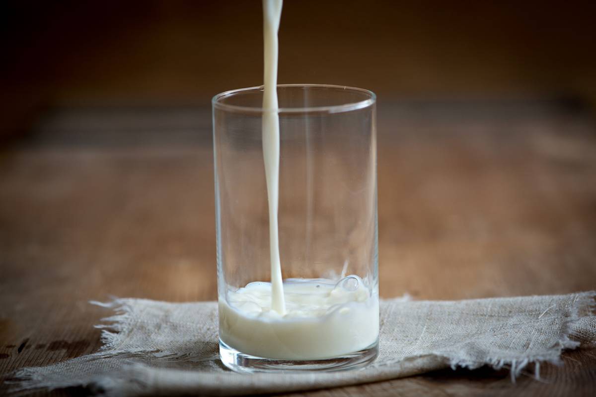 Latte scaduto? Non buttarlo! Gli usi alternativi per riciclarlo article-post