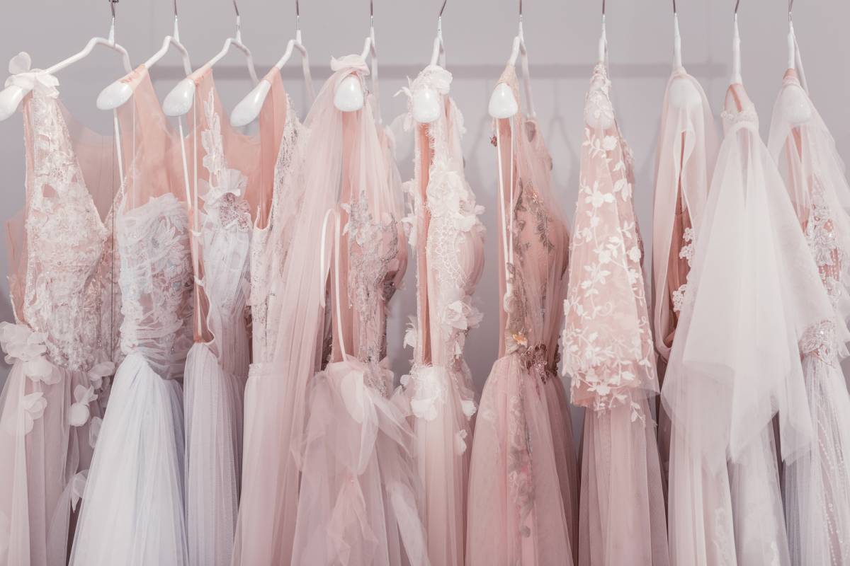 Abiti eleganti da cerimonia: come sceglierli per essere a proprio agio article-post