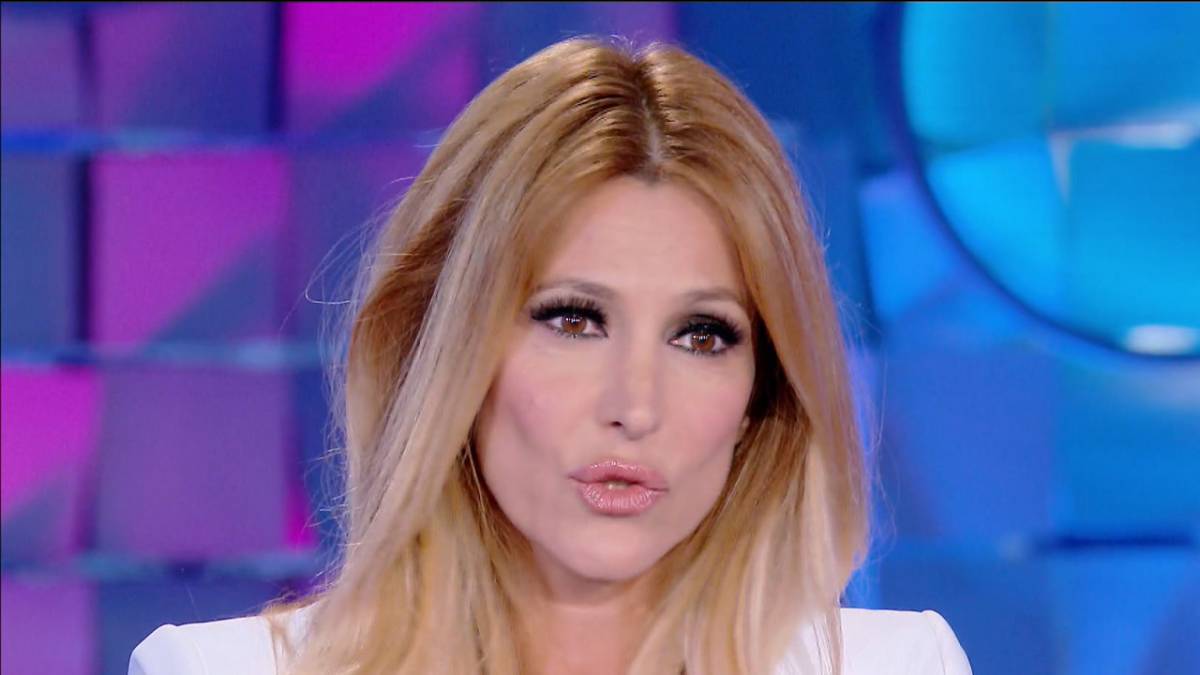 Adriana Volpe delusa: “Pensavo di meritarmi il posto al GFVIP” article-post
