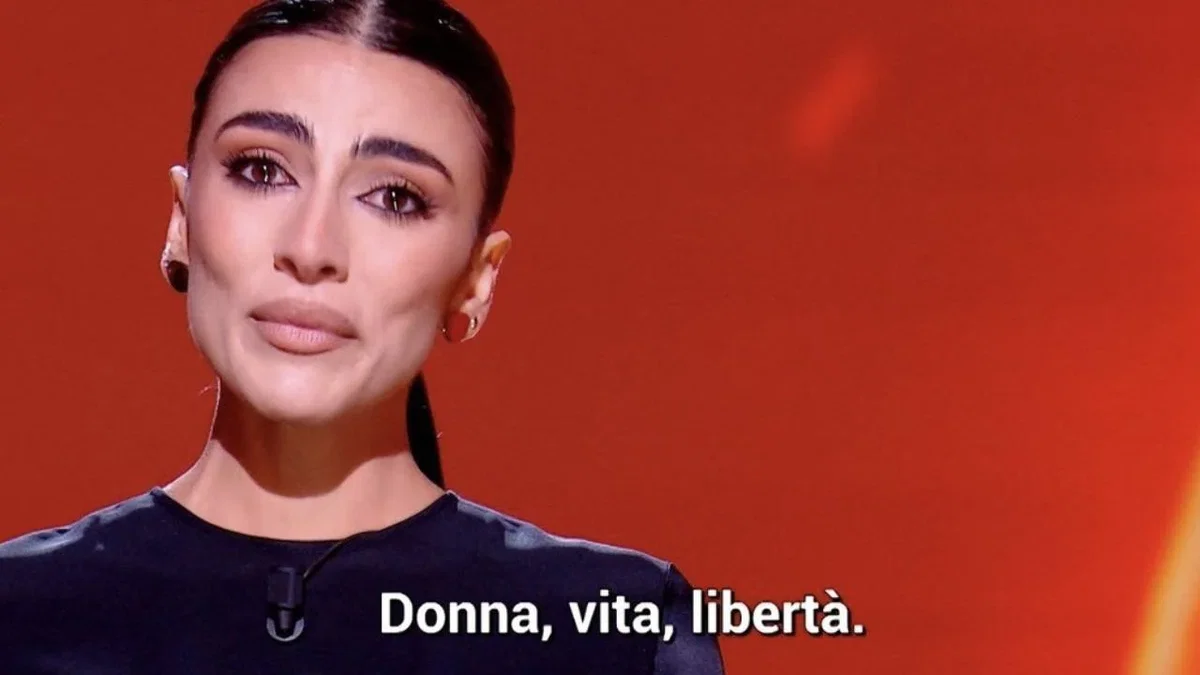 Giulia Salemi in lacrime a Le Iene: il monologo in persiano commuove article-post