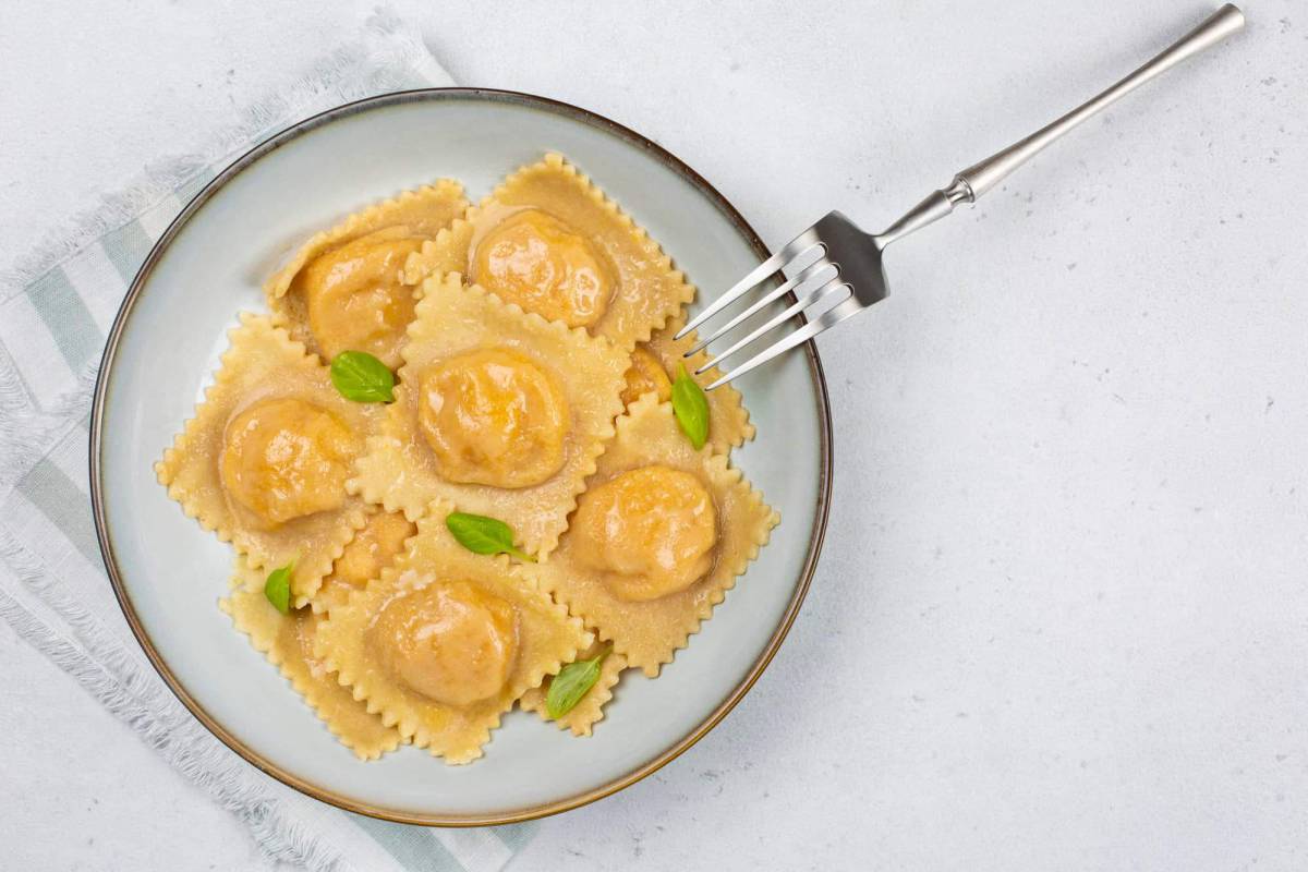 Tortelli di zucca, la ricetta originale dei ravioli ripieni di purea di zucca e amaretti article-post