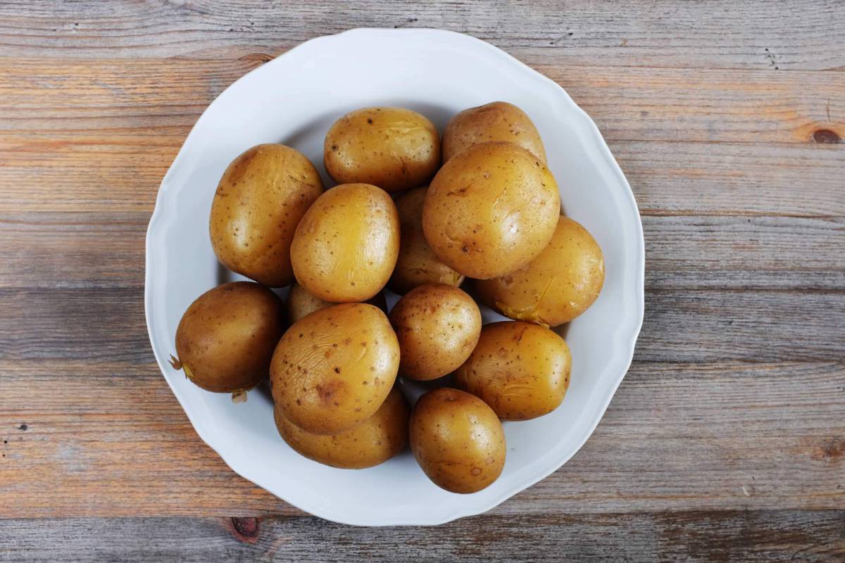 Come sbucciare le patate velocemente senza scottarsi: il trucco di Benedetta Parodi article-post