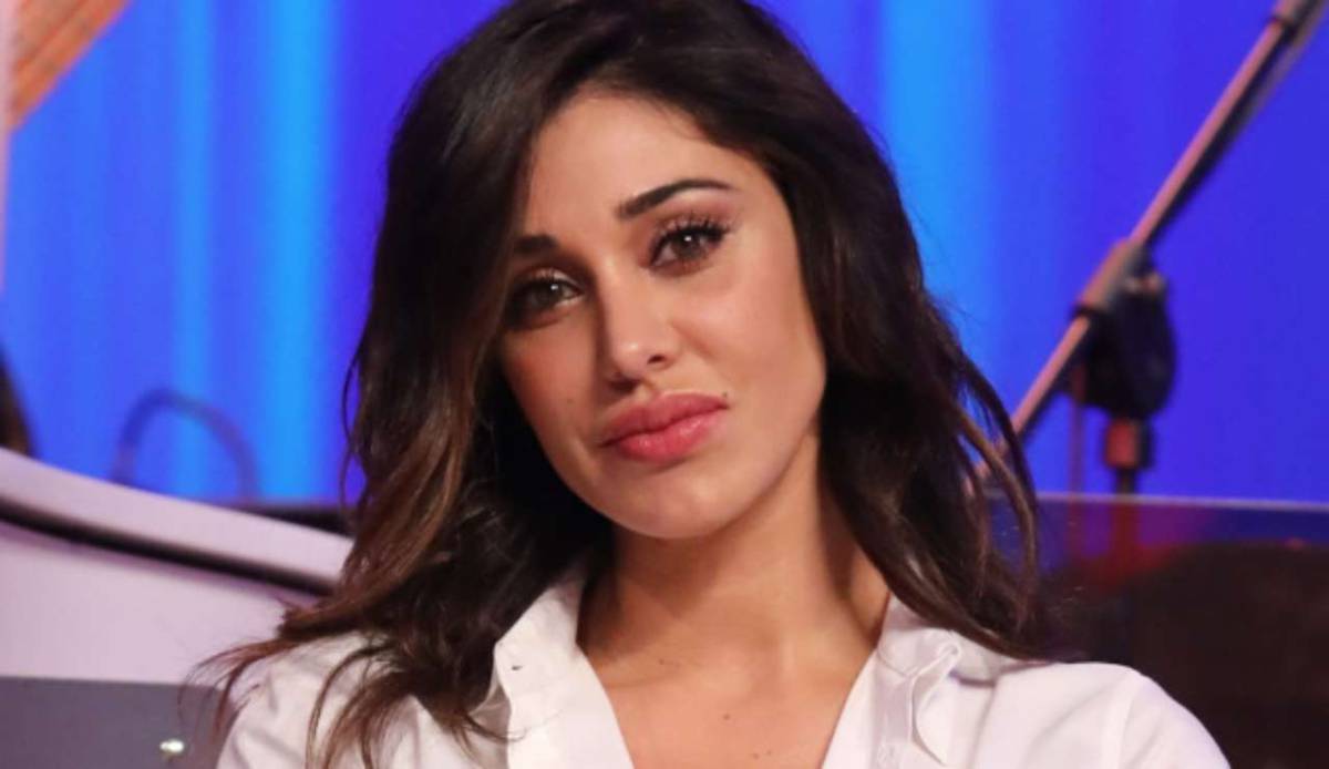 Belen Rodriguez confessione inattesa su De Martino: Lo costringo article-post