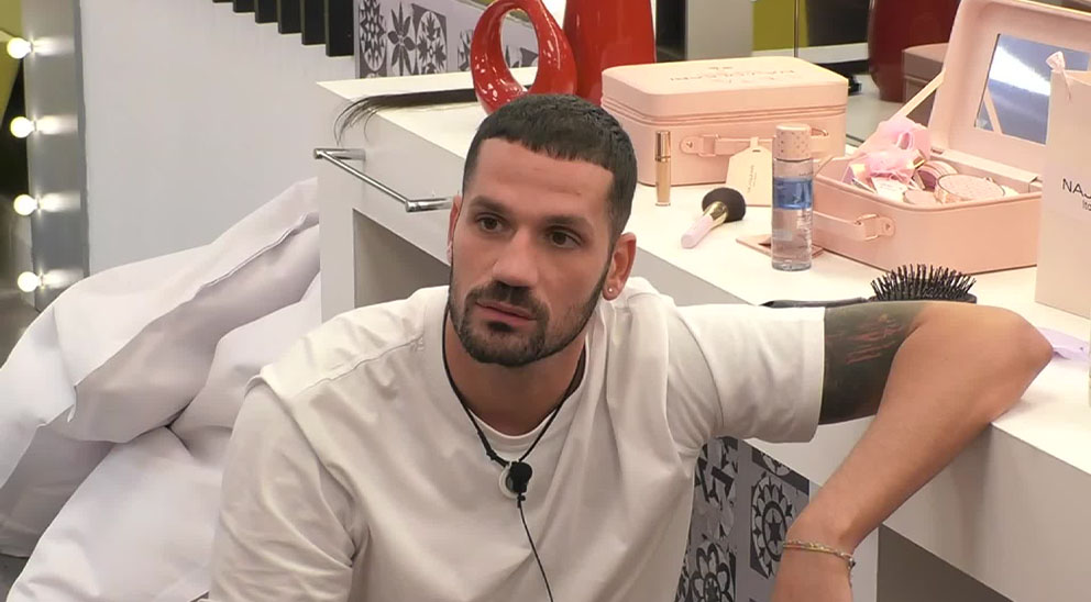 GF Vip7, Luca Salatino, l’appello di una sua ex corteggiatrice: “Vorrei entrare nella casa” article-post