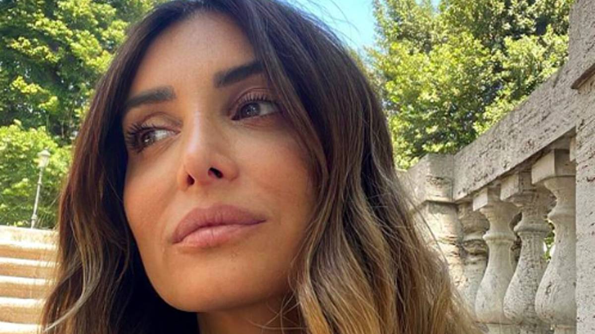 Uomini e Donne, Alessandra Pierelli: “Amadeus non mi sceglierà mai purtroppo” article-post