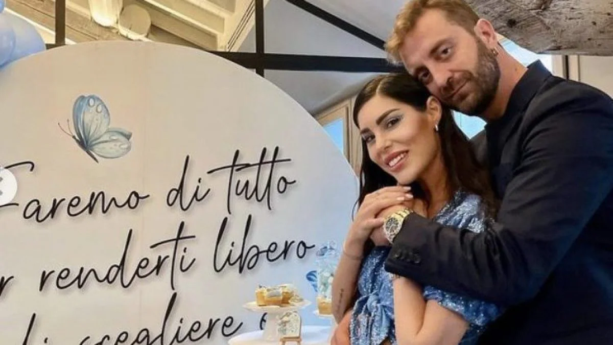 Bianca Atzei incinta non sta bene: la cantante è stata ricoverata article-post
