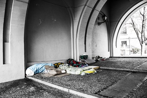 Melito di Napoli (NA), 63enne indigente accudita dai carabinieri article-post