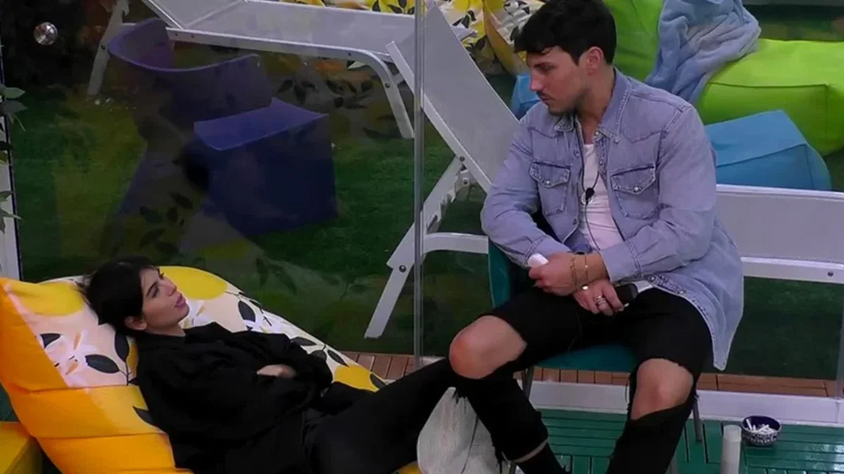 GF Vip, Dana nuda nel letto di Daniele: la reazione della rete. VIDEO article-post
