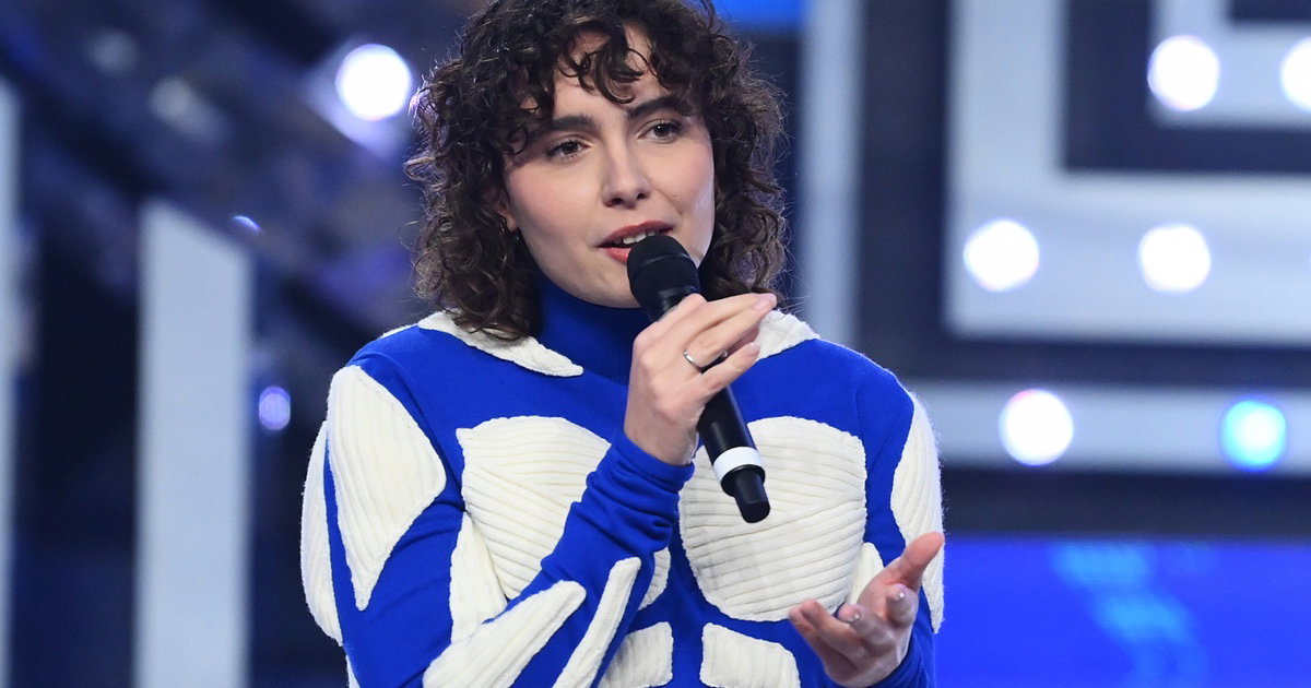 Madame rompe il silenzio: Non ho fatto il vaccino, Sanremo in bilico article-post