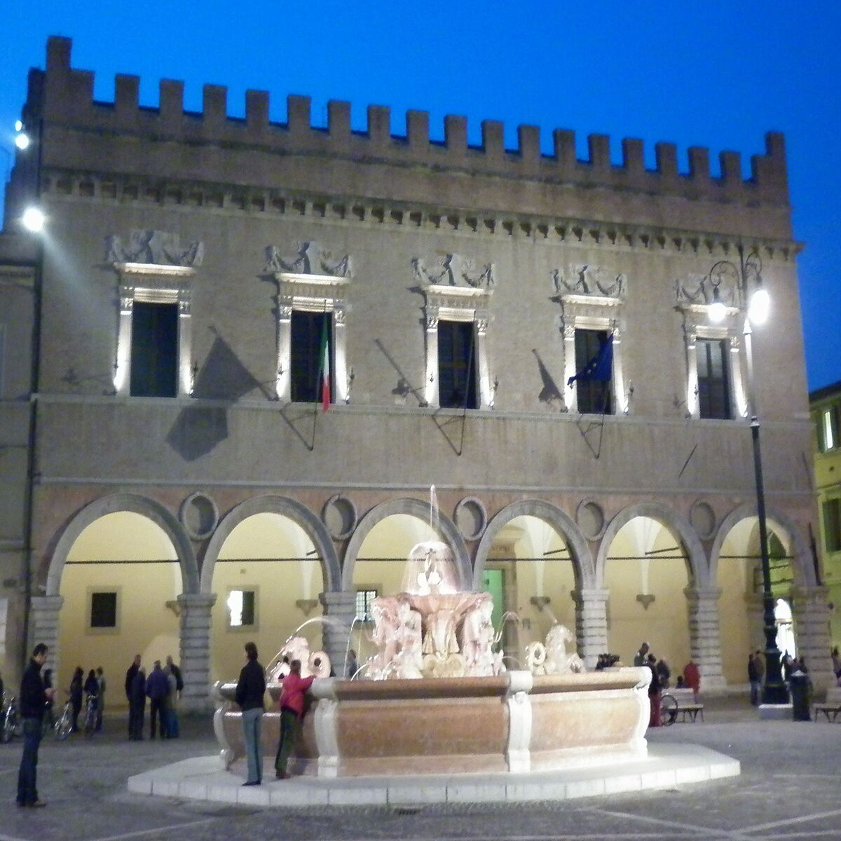 Pesaro, ragazzo trovato morto in centro storico article-post