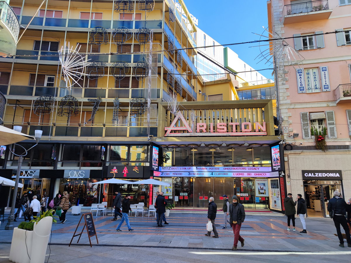 Sanremo: la lite tra Madame e Oxa è un fake article-post