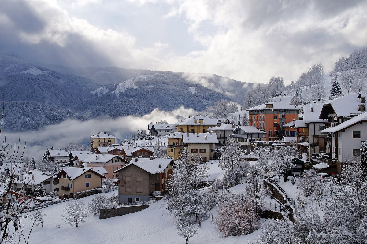 Valle Aurina. Gita scolastica finita in tragedia: studente di 12 anni precipita dal balcone article-post