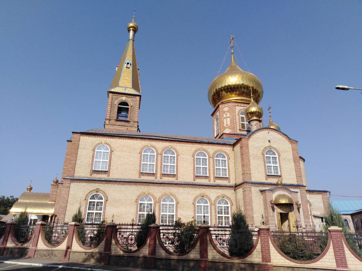 Ucraina: Putin ha visitato la città di Mariupol, la città si sta ripopolando article-post