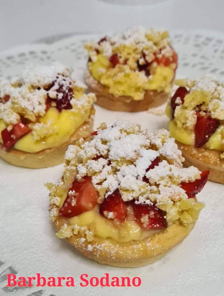 Tortine mimose con crema e fragole in friggitrice ad aria, pronte in 10 minuti article-post