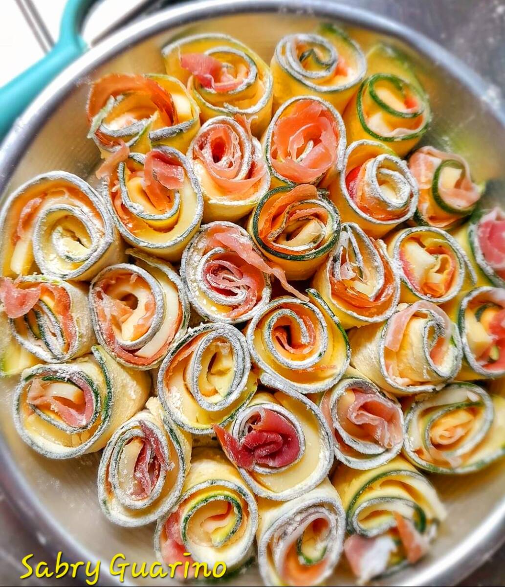 Involtini di zucchine e speck in friggitrice ad aria, il contorno velocissimo article-post