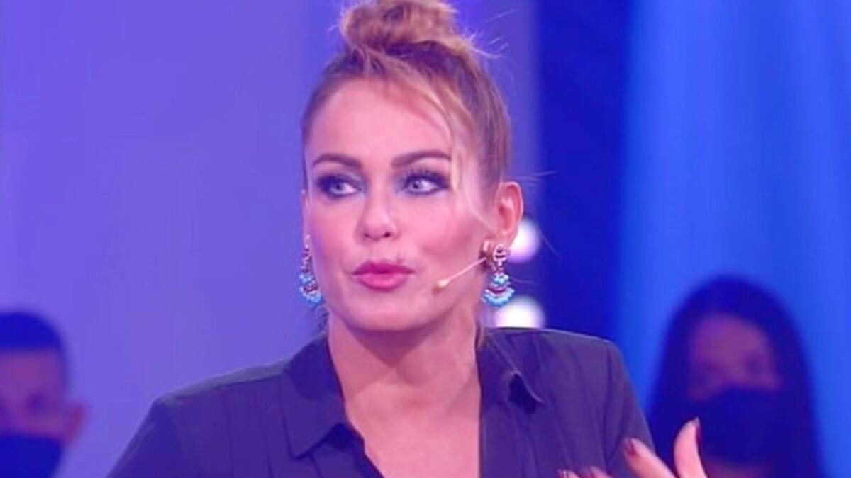 Gf Vip 8, il ruolo di Sonia Bruganelli: le dichiarazioni dell’ufficio stampa article-post
