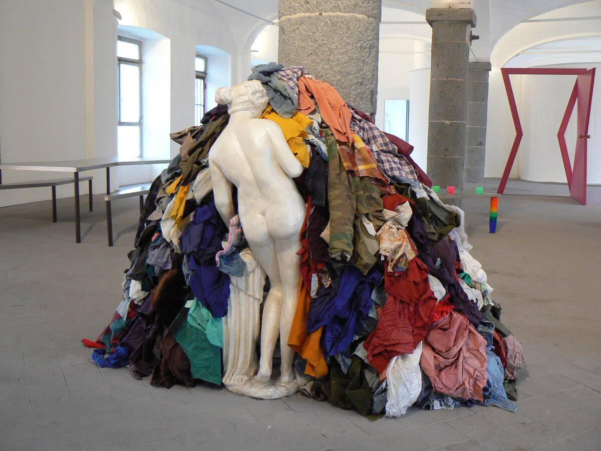 Napoli, distrutta da un incendio la “Venere degli stracci” di Pistoletto article-post