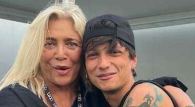 Mara Venier si schiera dalla parte di Ultimo: “Ha grande sensibilità” article-post