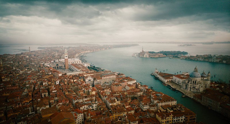 Assassinio a Venezia,arriverà il 14 settembre nelle sale italiane article-post