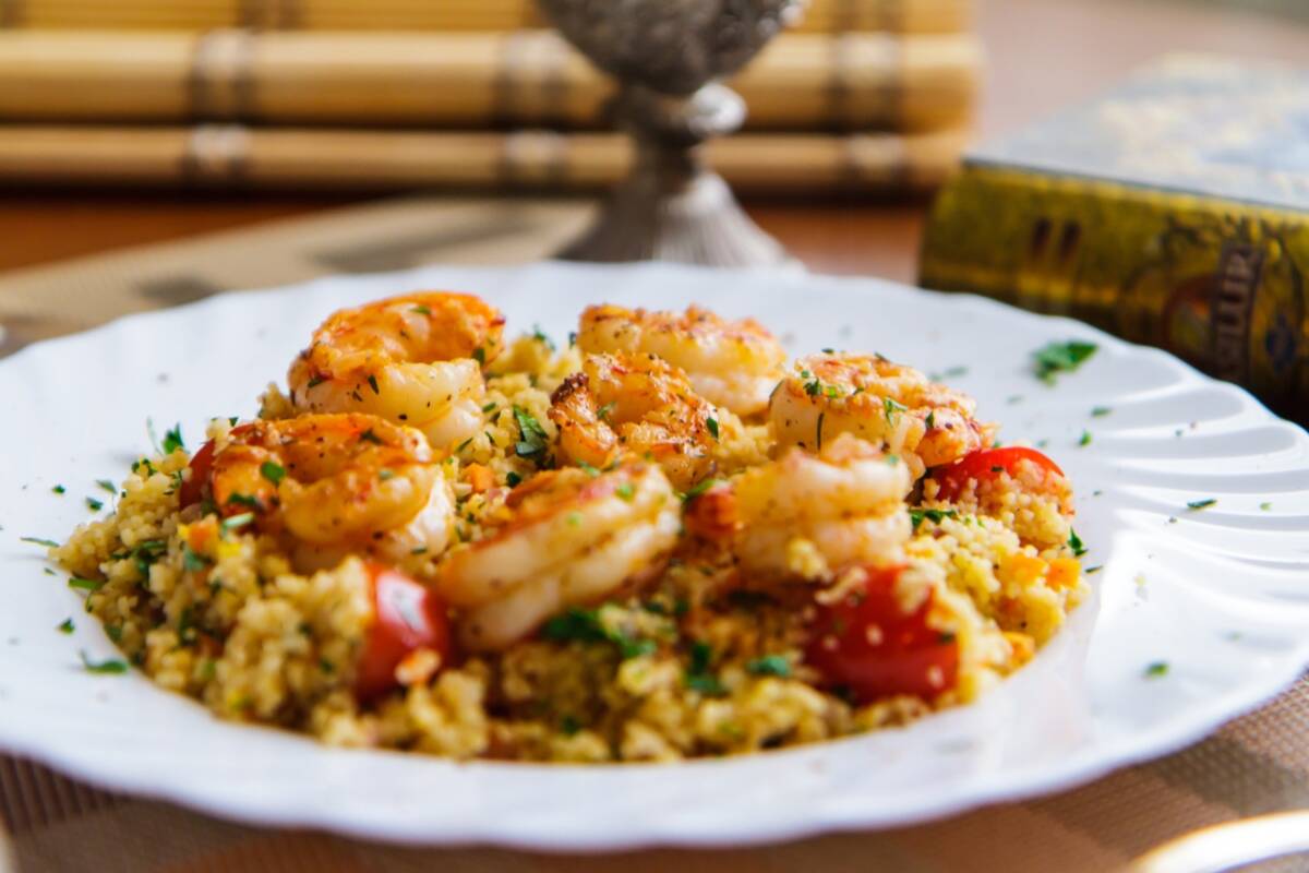 Cous cous con verdure e gamberi in friggitrice ad aria article-post