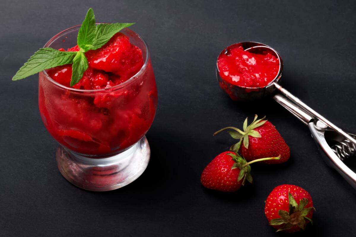 Sorbetto alla fragola: la ricetta veloce senza gelatiera article-post