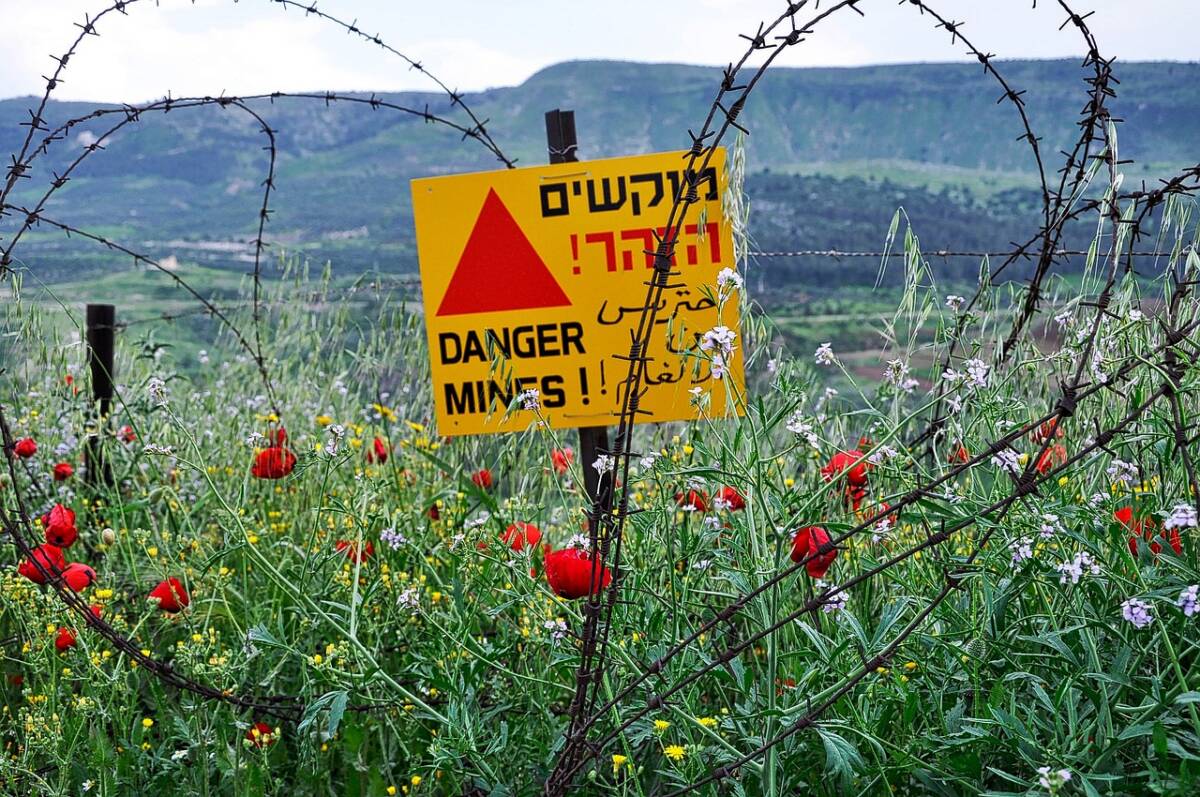 Israele lancia missili contro Libano: colpiti villaggi al confine tra i Paesi article-post