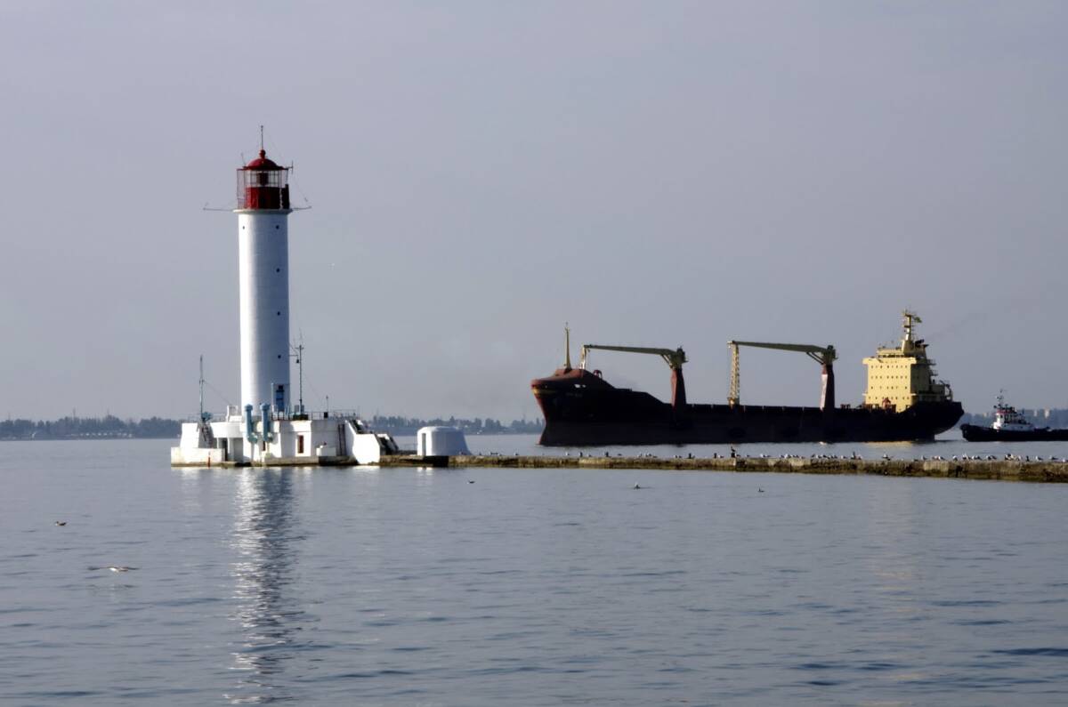 Odessa, rappreseglia russa contro il porto. Mosca: “Risposta all’attacco in Crimea” article-post
