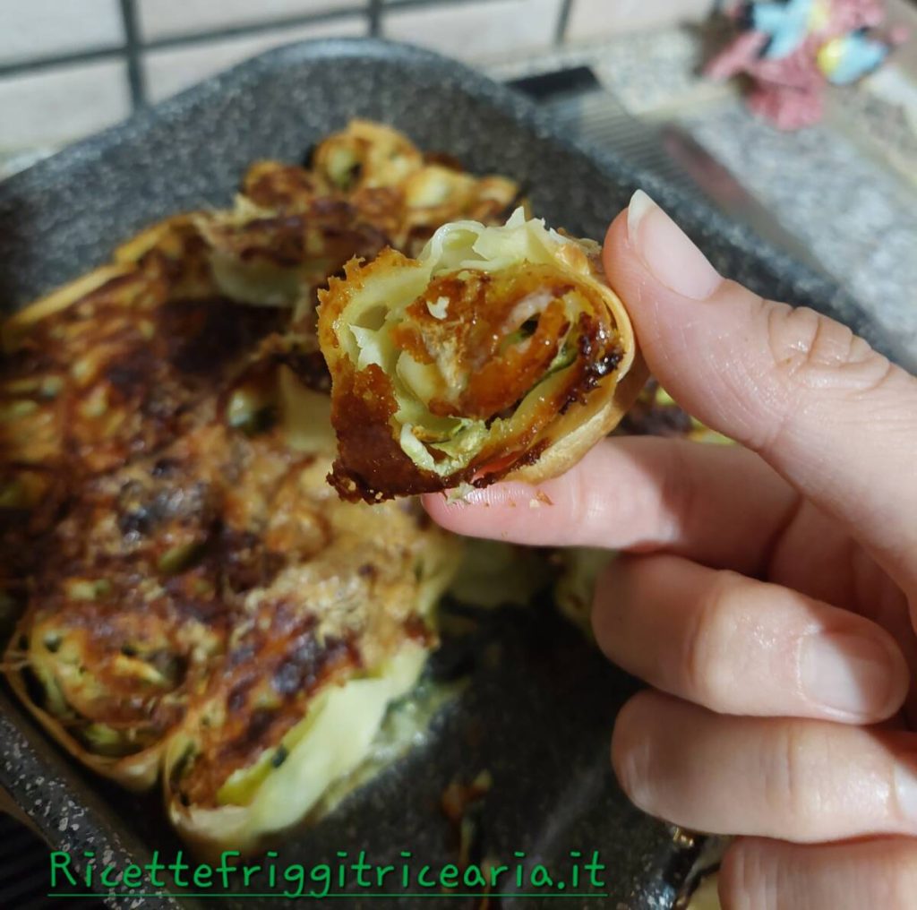 Rotolini di lasagne fritti in friggitrice ad aria