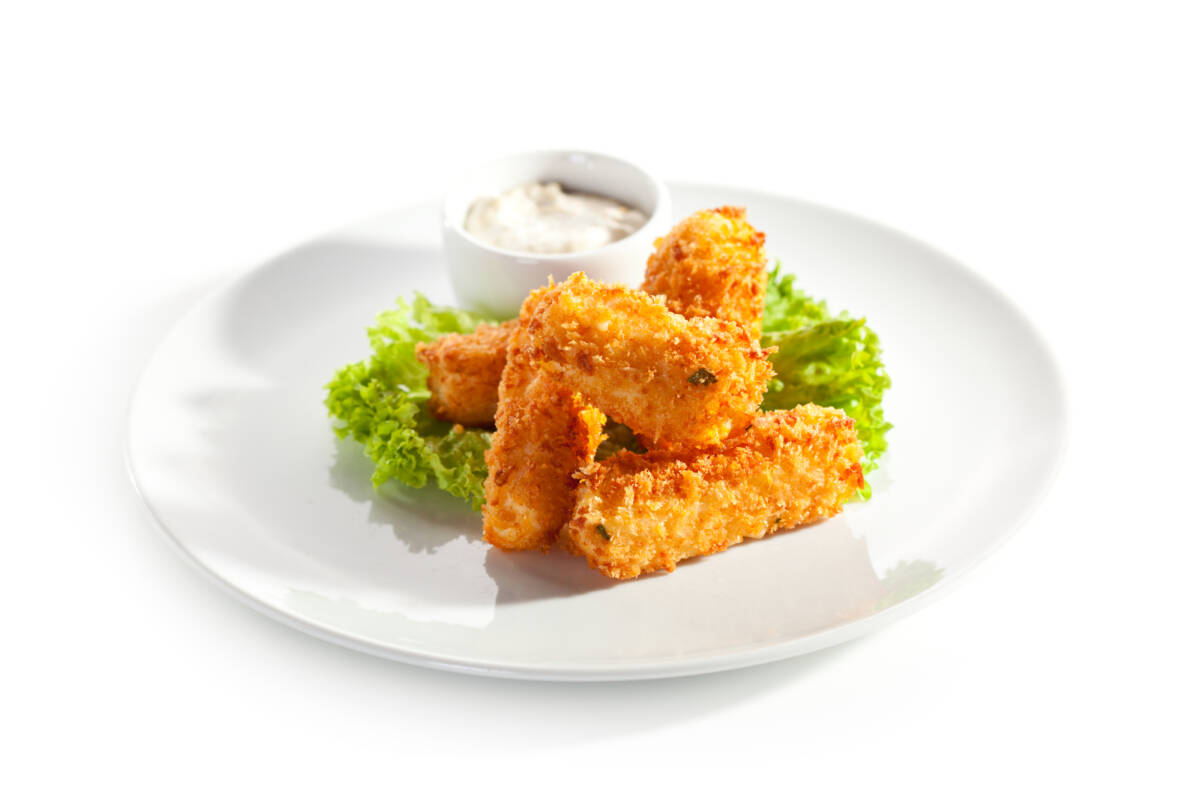 Bastoncini di pollo e zucchine con panatura ai cornflakes in friggitrice ad aria article-post