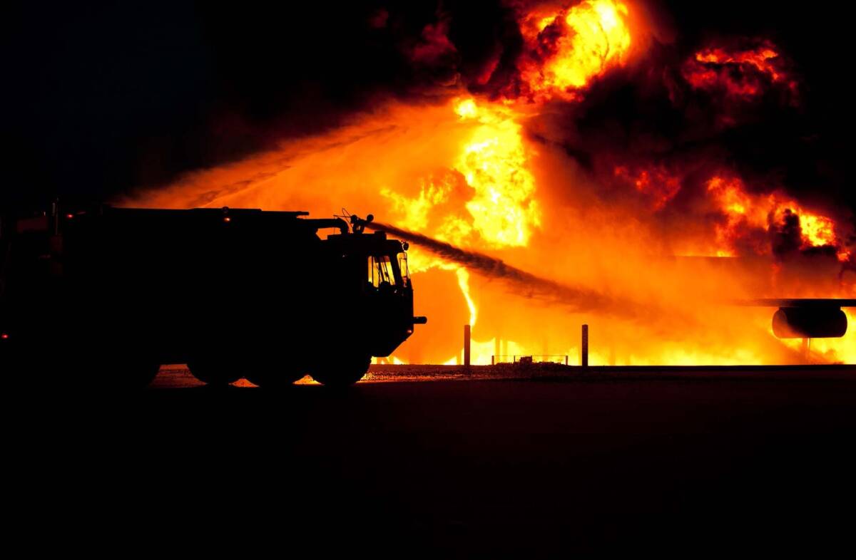 Incendio all’Isola d’Elba, evacuazione di un campeggio e alcune abitazioni article-post