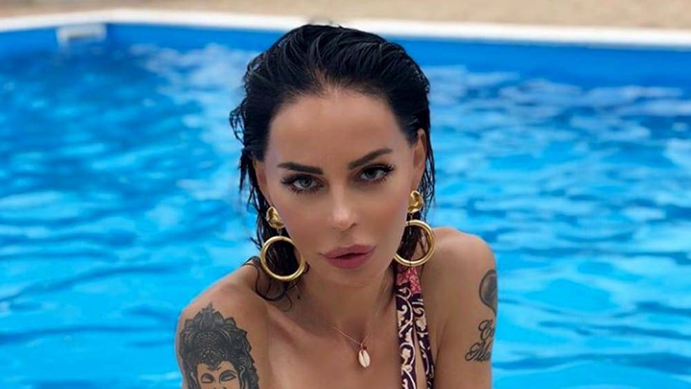 Nina Moric chiusa in casa: “la mia fobia: non riesco a respirare” article-post