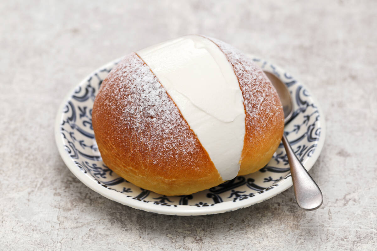 Maritozzi con crema ricotta e panna in friggitrice ad aria article-post