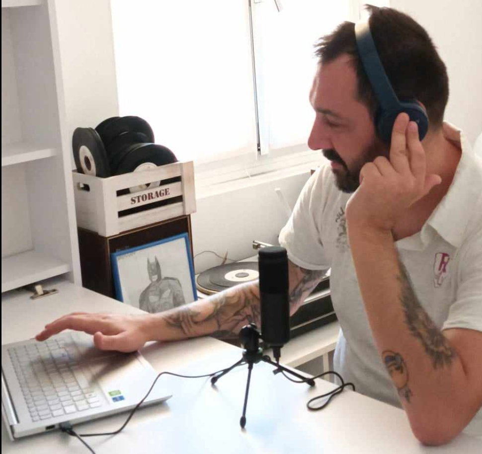 Claudio Re e il suo “Seriamente Podcast”. Scoprilo insieme a noi article-post