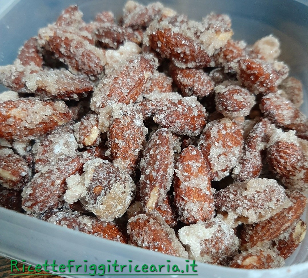 Mandorle pralinate o caramellate in friggitrice ad aria article-post