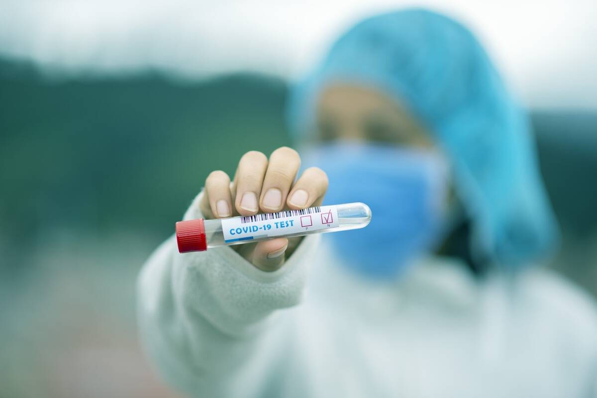 Rialzo Covid: +44%. Sintomi della variante Eris, rischio reinfezione Pirola article-post