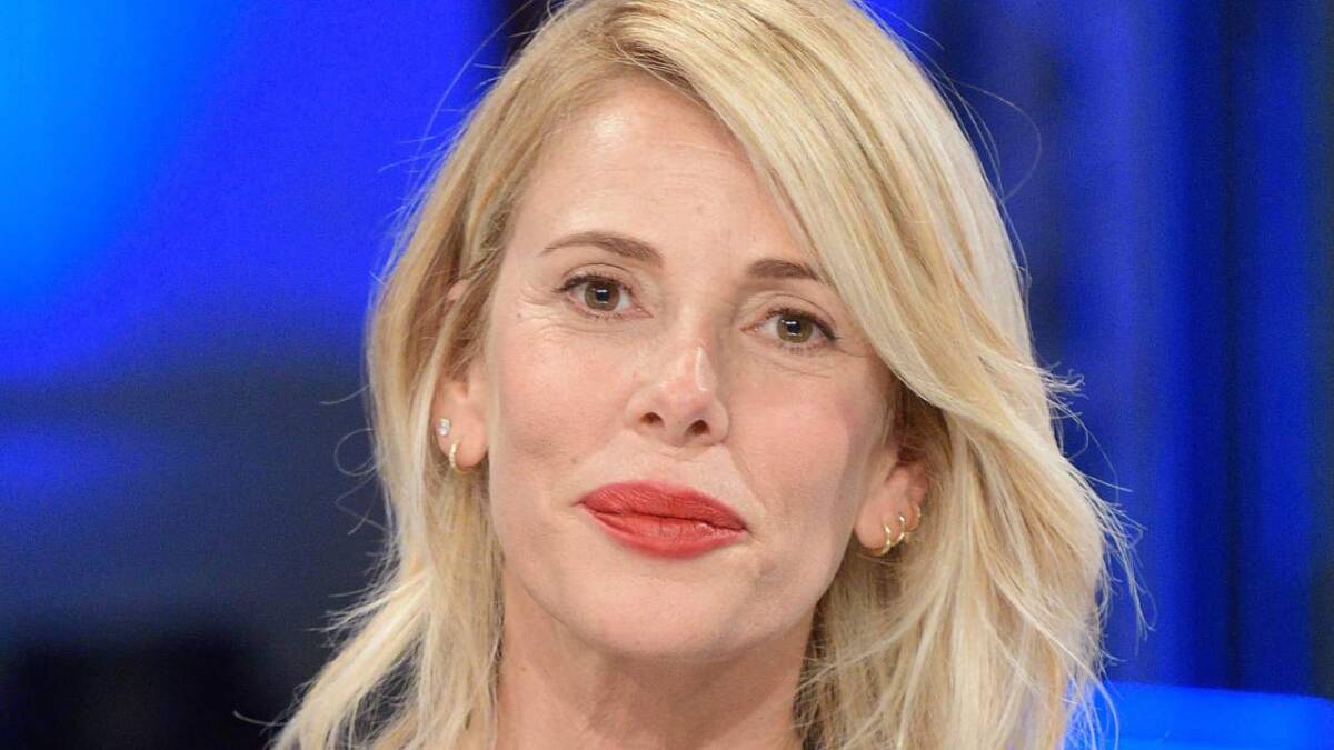 Alessia Marcuzzi confessa: “Sono una che parla troppo…” article-post