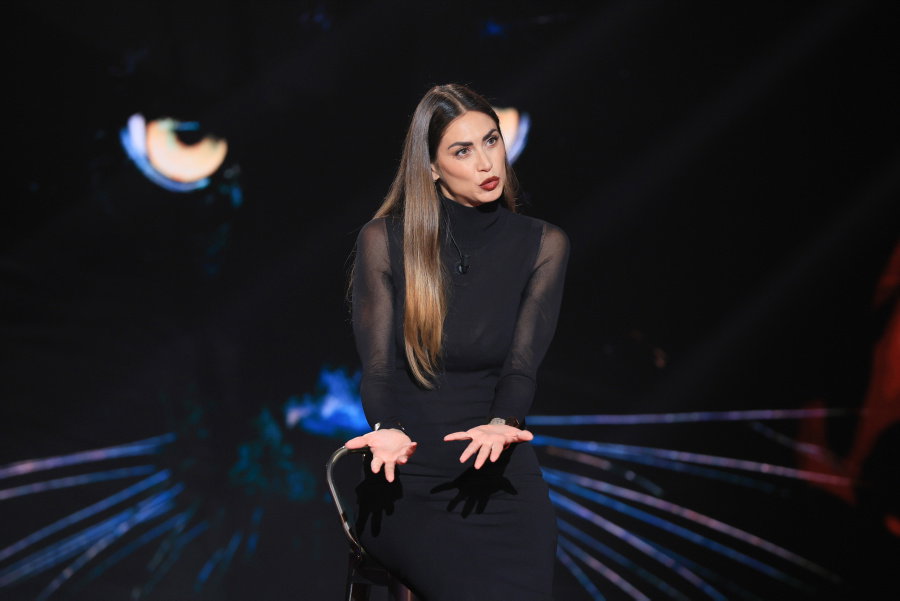 Belve, Melissa Satta: “La Ferrari un’amica: è una rosicona” article-post